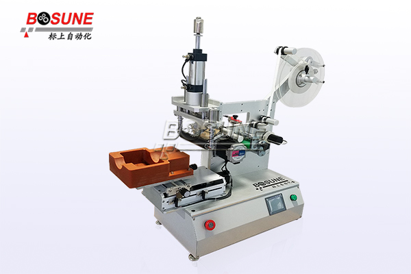 紅酒貼標(biāo)機(jī)常見問題與自動(dòng)化研發(fā)優(yōu)化方案